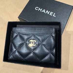 CHANEL Black Quilted Leather Card Holder
